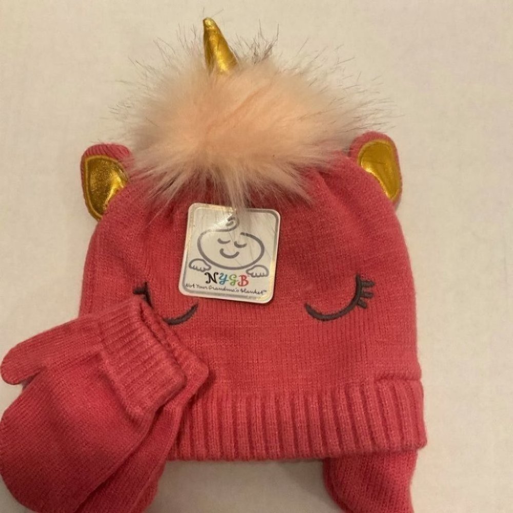 Unicorn  pompom hat & mitten set baby 6-12 months NWT